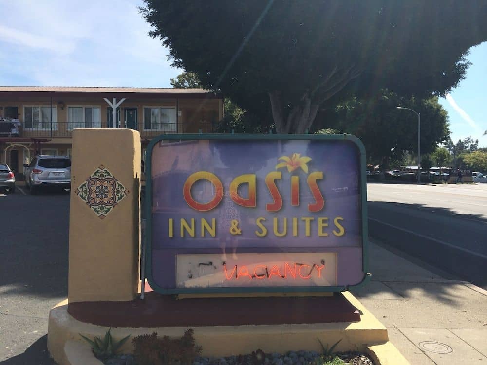 OASIS INN AND SUITES