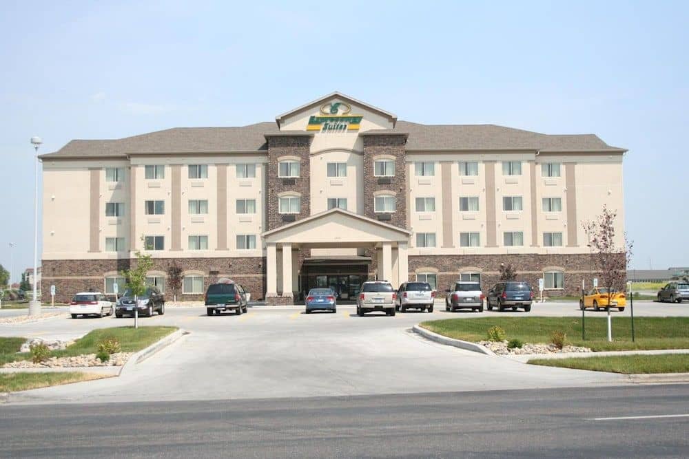 Expressway Suites