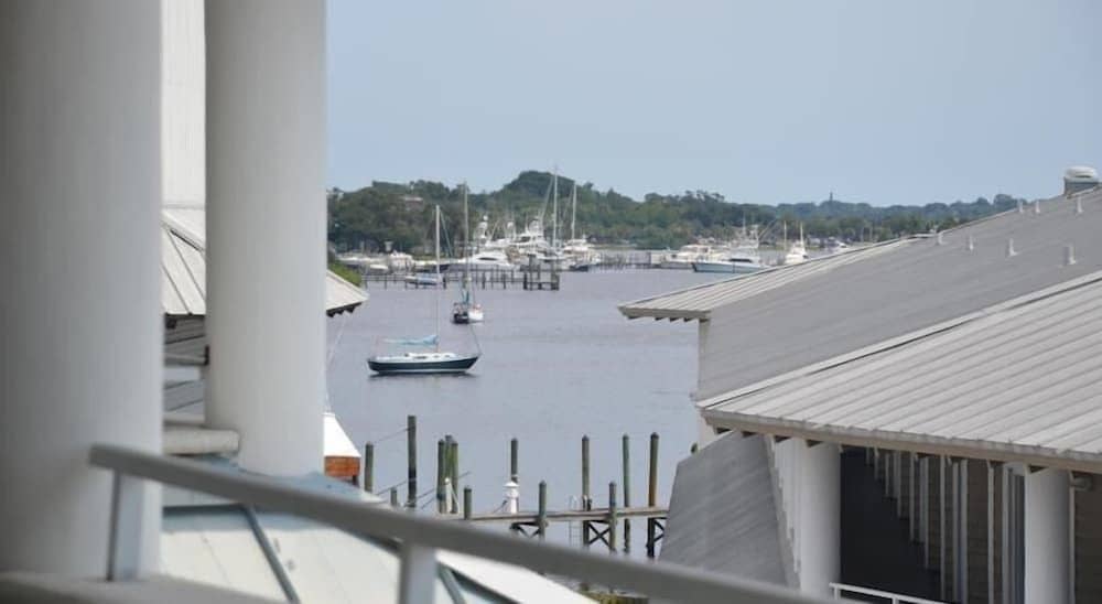 Pirate's Cove Resort & Marina