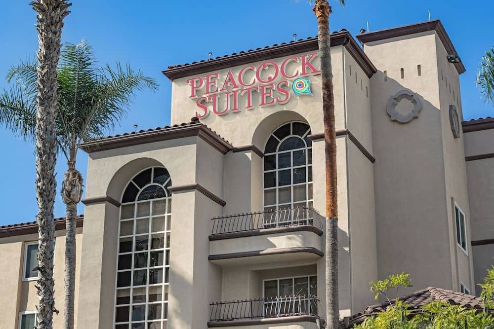 Peacock Suites Peacock Suites