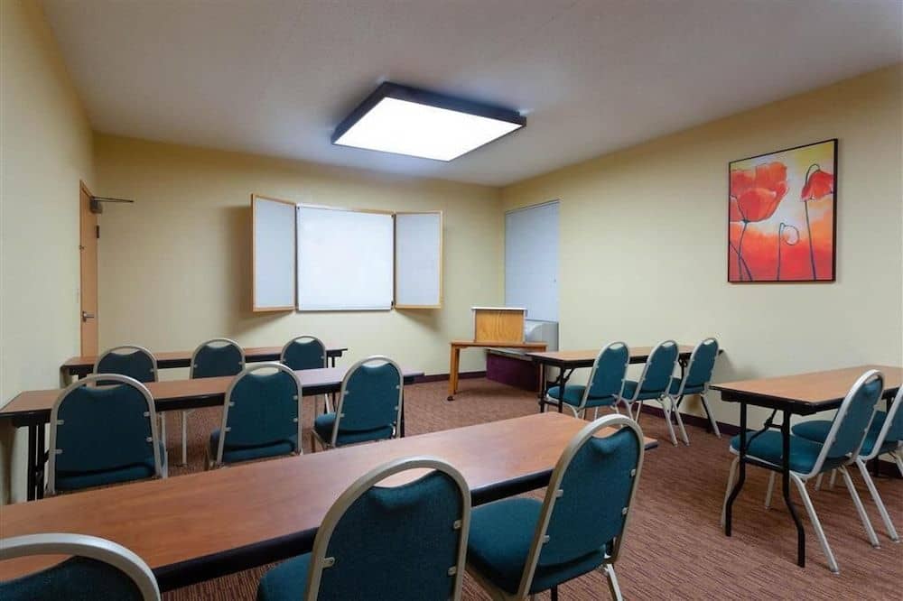La Quinta Inn Suites Charlotte Airport North La Quinta Inn Suites Charlotte Airport North