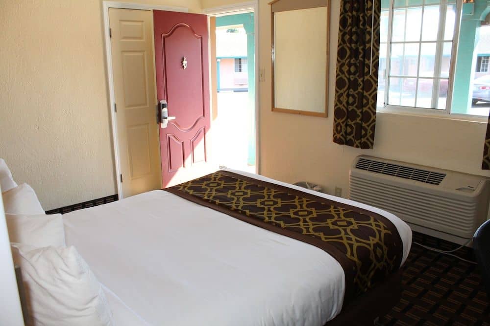 Americas Best Value Inn & Suites Santa Cruz