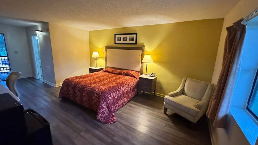 Country Host Inn Franklin