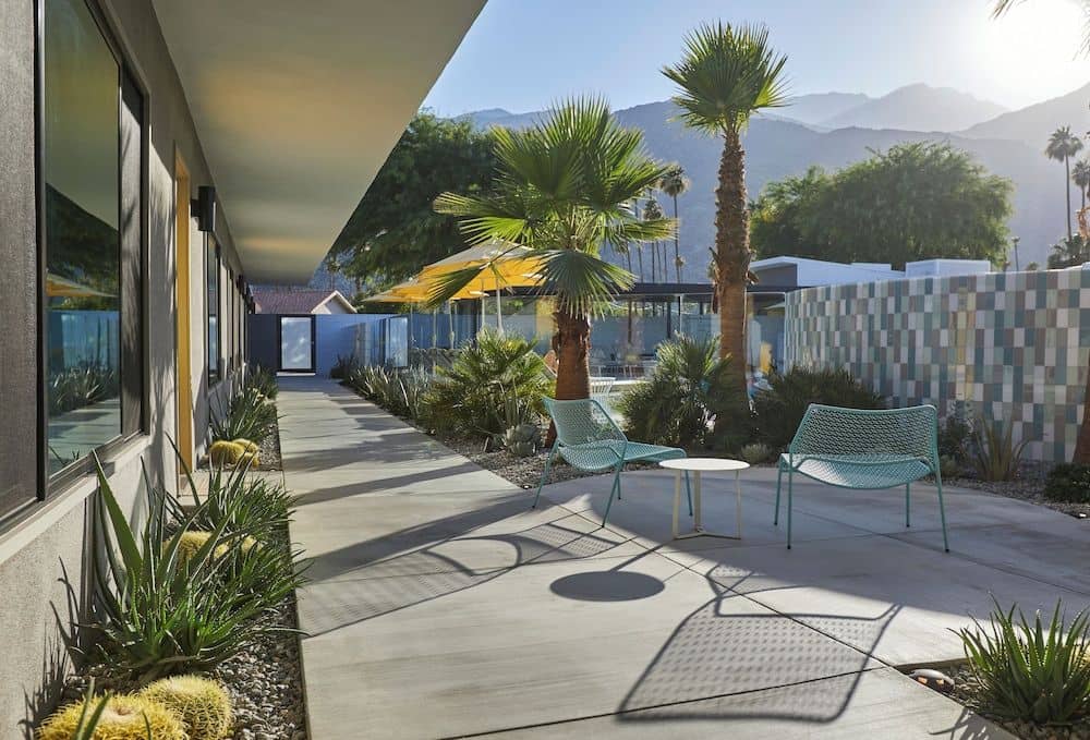 Twin Palms Resort