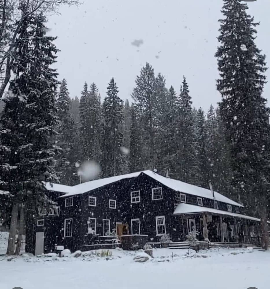 Beaverfoot Lodge & Resort