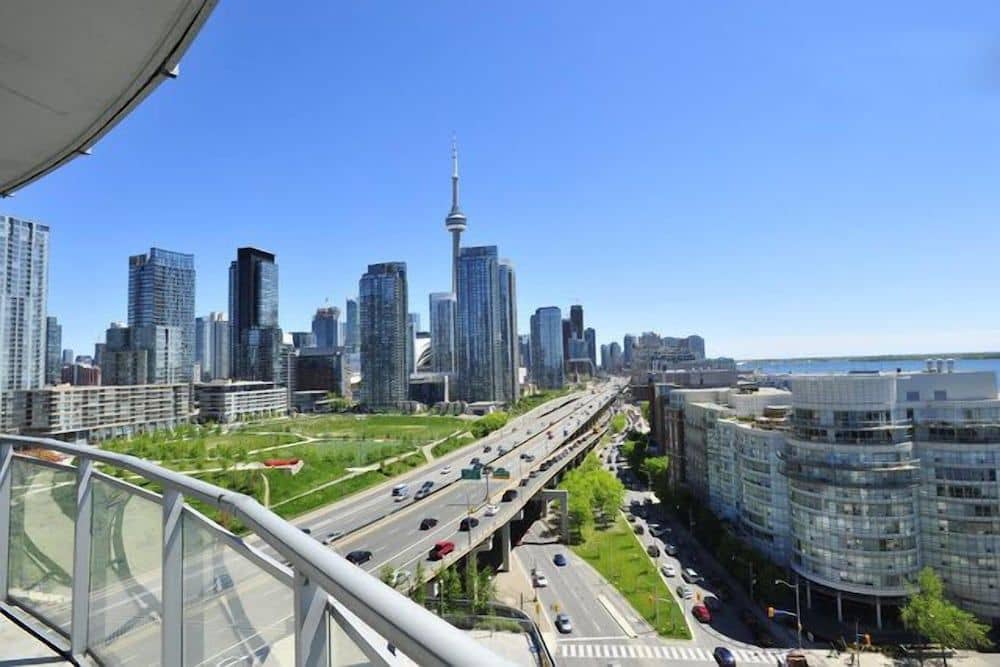 Toronto Escape - Peridot Suite