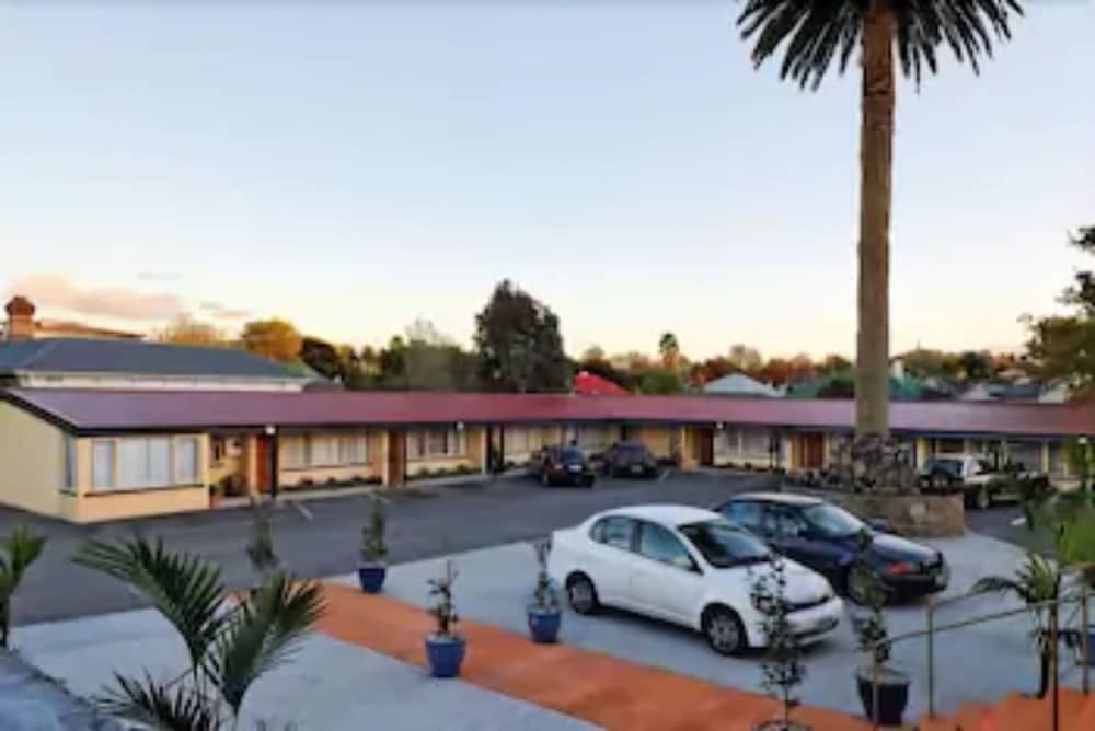 Phoenix Palm Motel