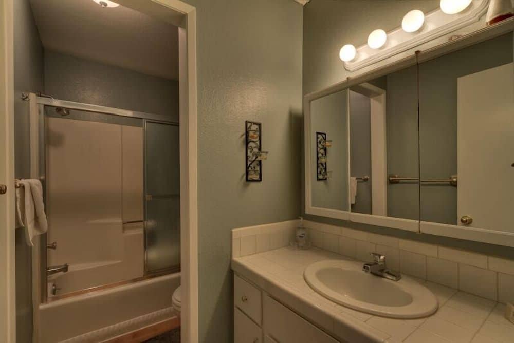 1200 Wildwood Unit 16