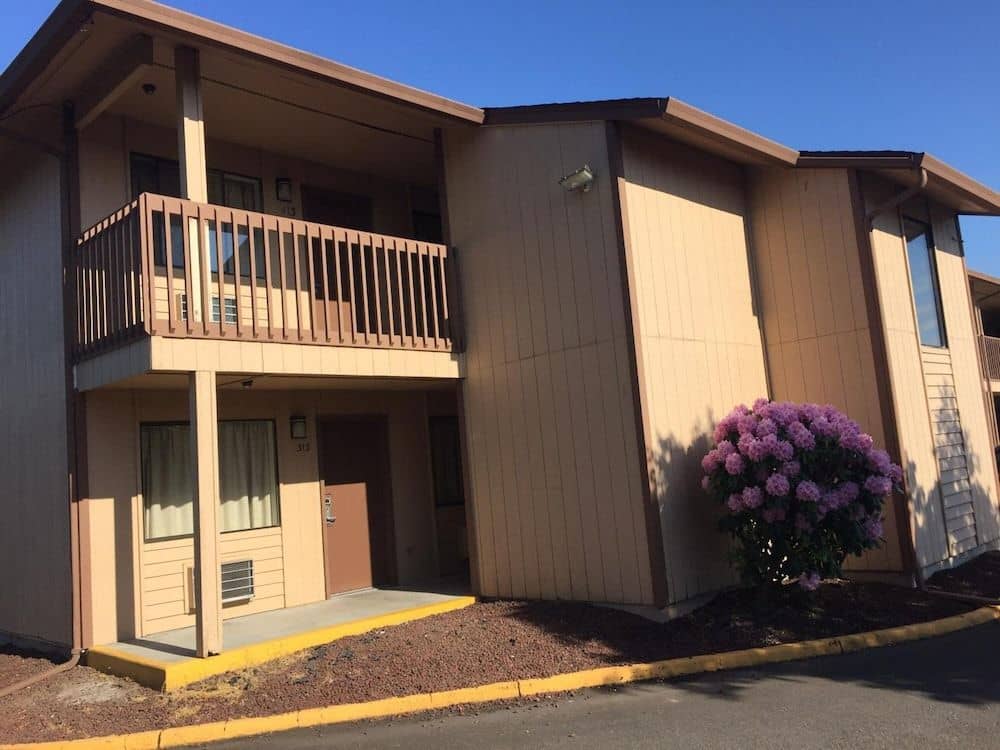 Centralia Inn