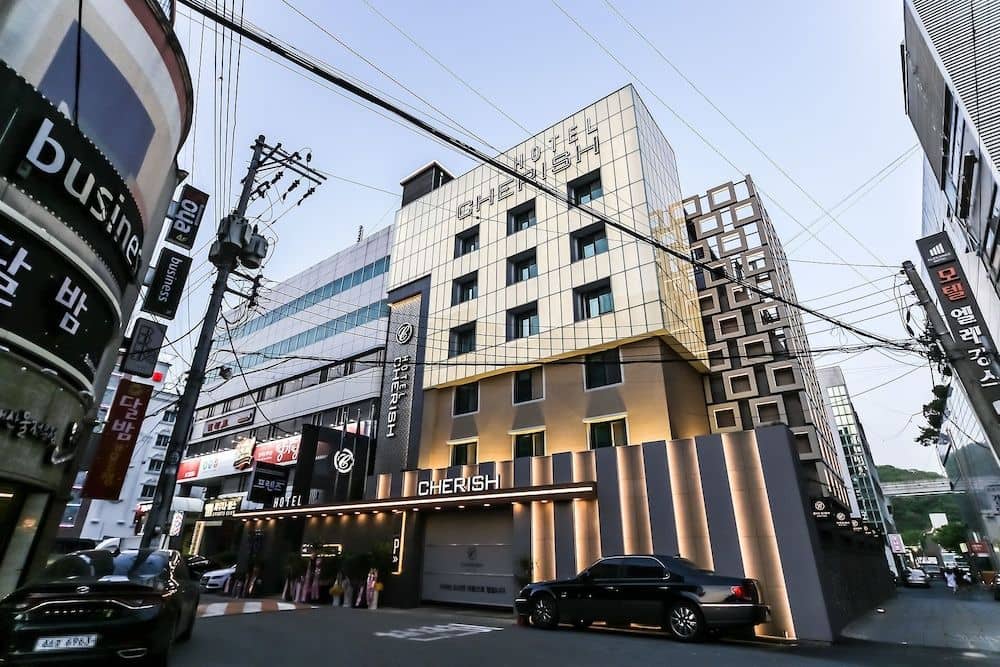 X Gate Hotel X Gate Hotel