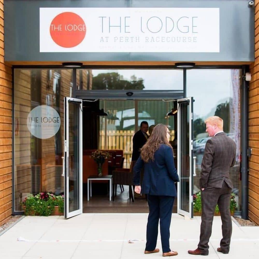 The Lodge At Perth Racecourse