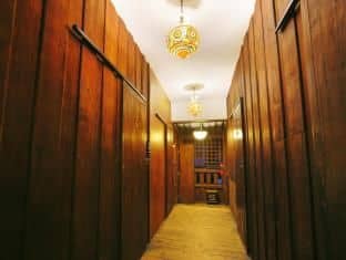 Manon Hostel