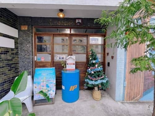 MatchBox Hostel