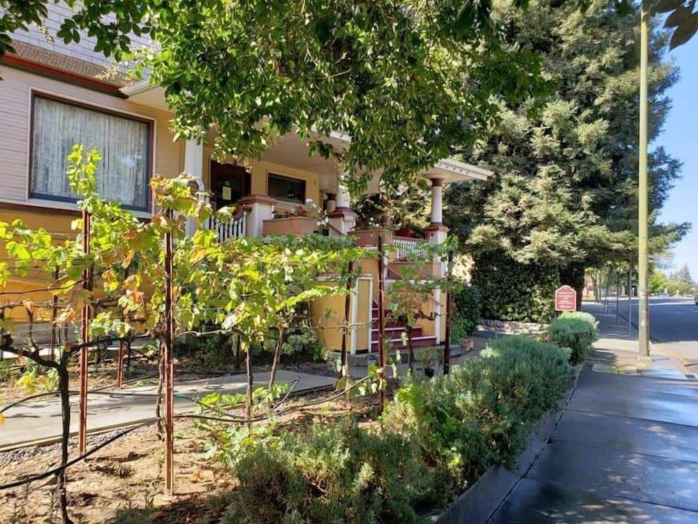 Cabernet House an Old World Inn