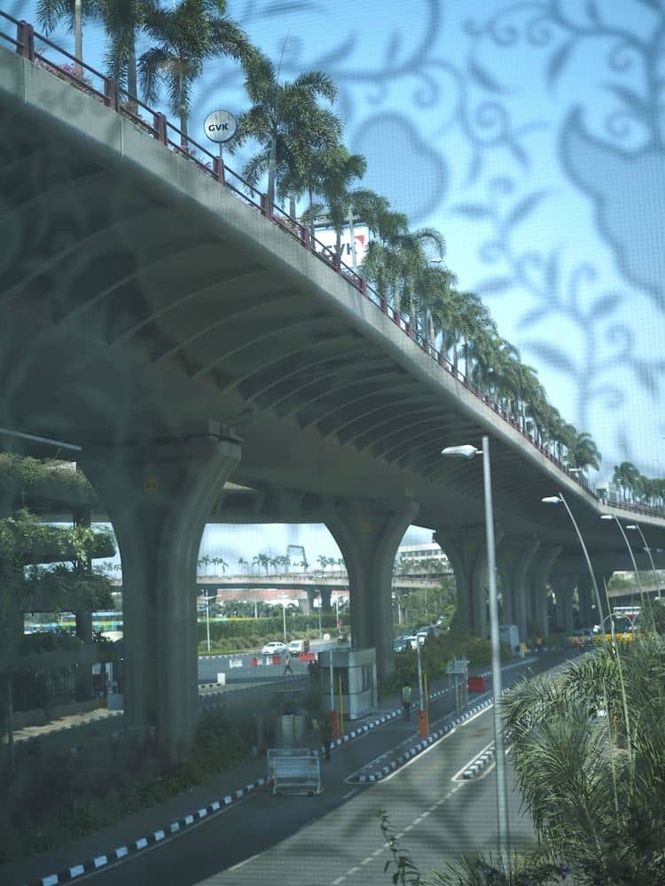 Niranta Airport Transit Niranta Airport Transit