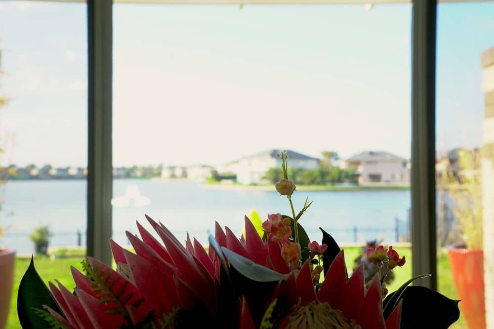 Luxury Waterfront Villa in Sanctuary Lakes Luxury Waterfront Villa in Sanctuary Lakes