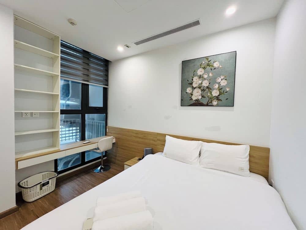 ROSY HOME 2BR - VINHOMES SKYLAKE SUNSET VIEW