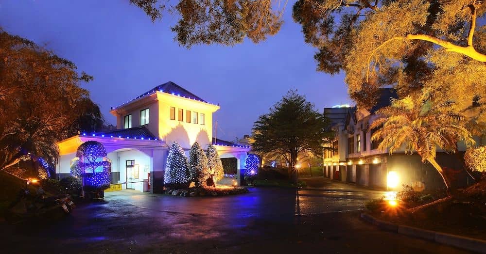 Lake Mountain View Hotel
