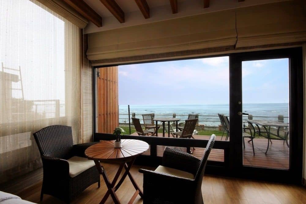 TORO Ocean front B&B