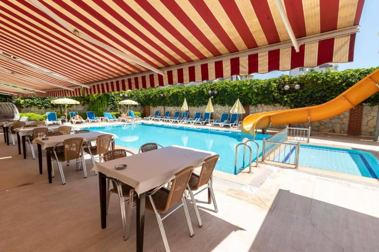 Lara Dinc Hotel
