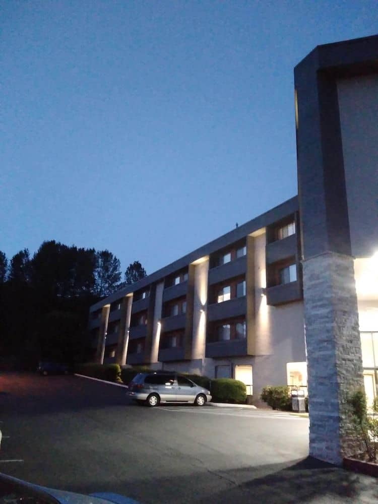 Best Western Plus Renton Inn