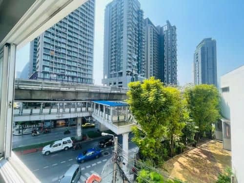 Thonglor Suites Hotel