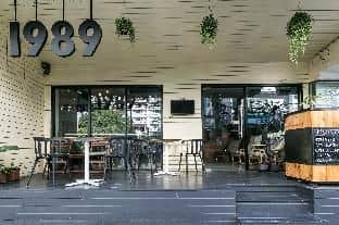 1989 Hostel & Cafe