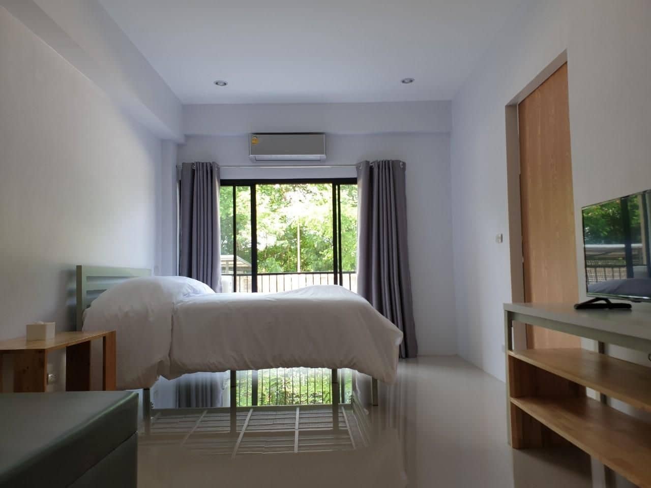 สตูดิโอ อพาร์ตเมนต์ 1 ห้องน้ำส่วนตัว ขนาด 24 ตร.ม. – เพชรบุรี