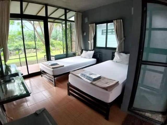 บ้านริมน้ำรีสอร์ต