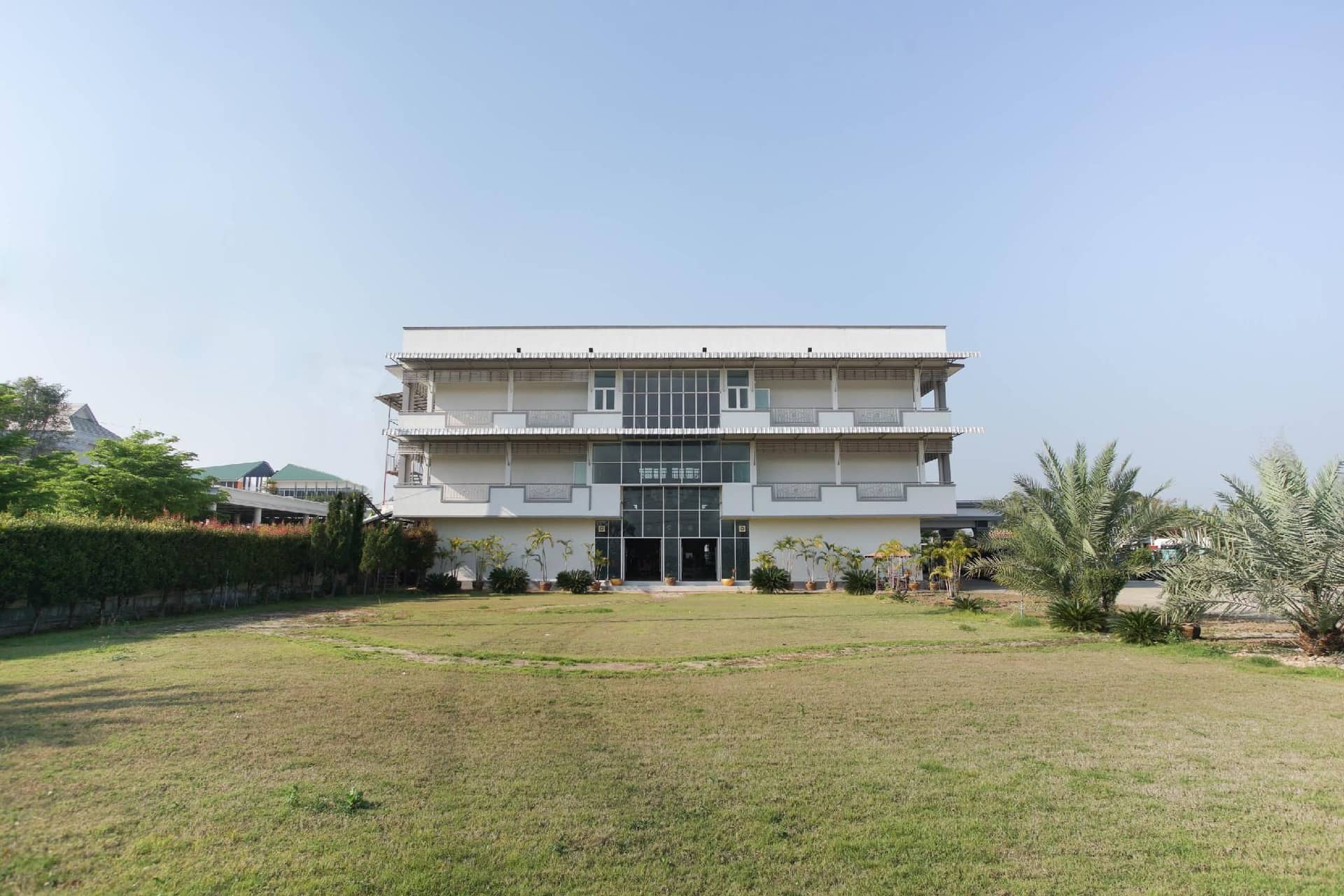 OYO 75394 Sakthong Grand Hotel