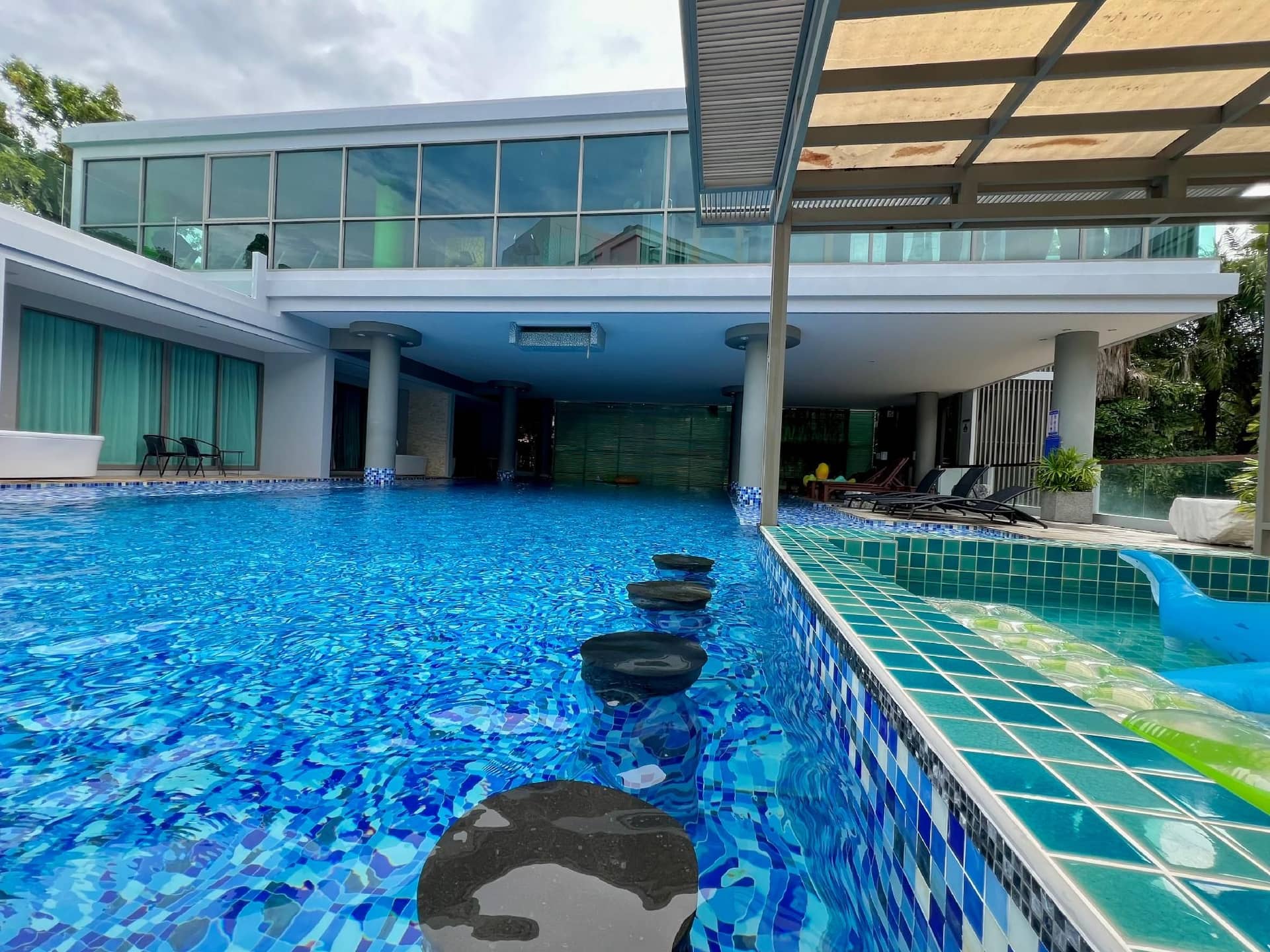 เดอะ รีเจ้นท์ บางเทา บาย เรซาวา เดอะ รีเจ้นท์ บางเทา บาย เรซาวา