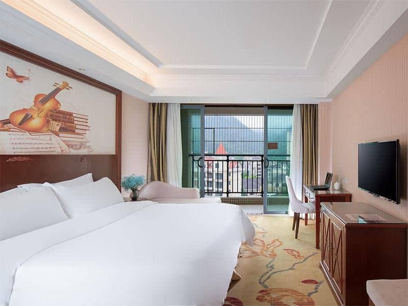 Vienna Classic Hotel Qingyuan Taihe Ancient Cave Scenic Area