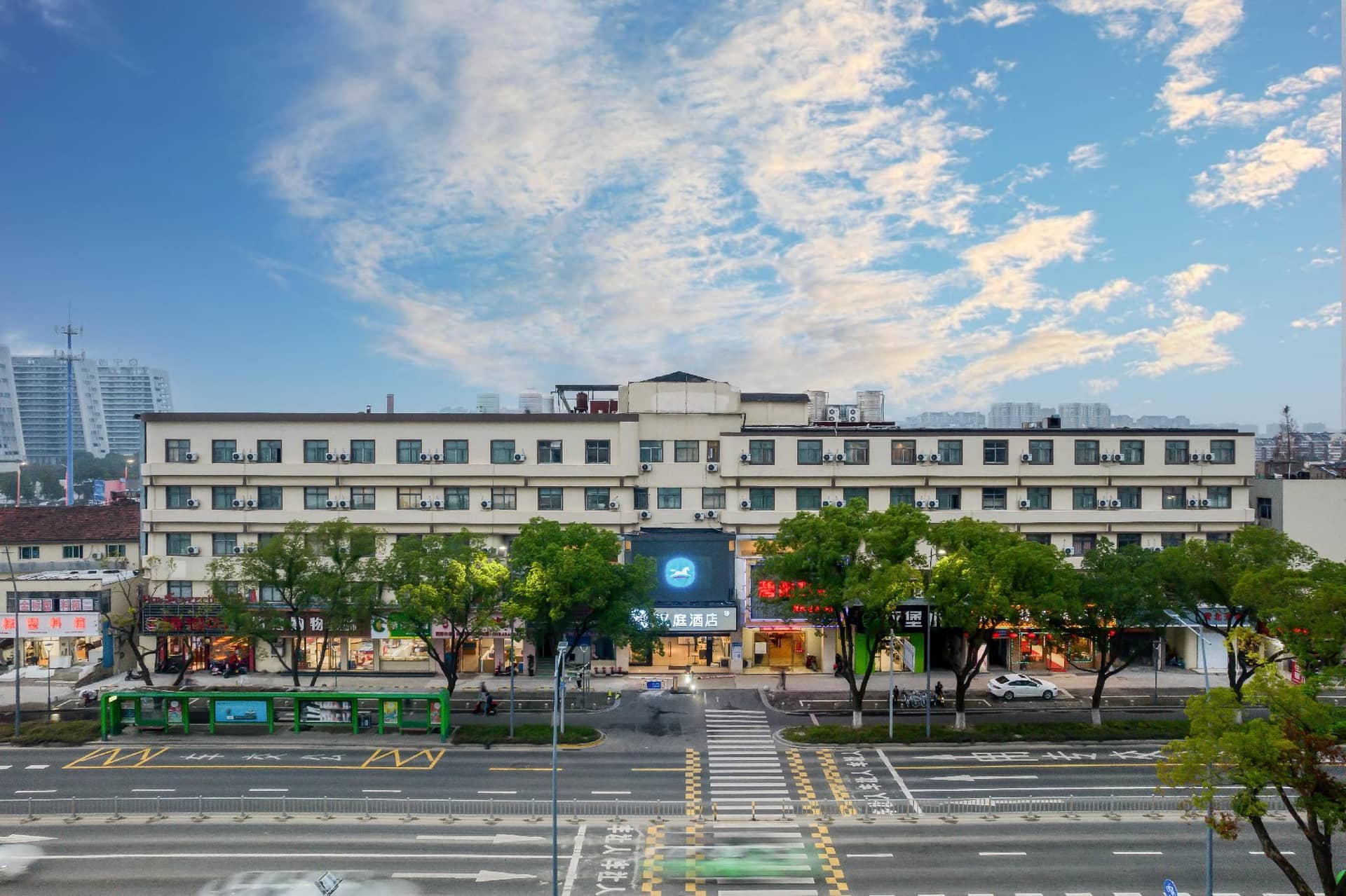 Hanting Hotel Ningbo Lulin Market