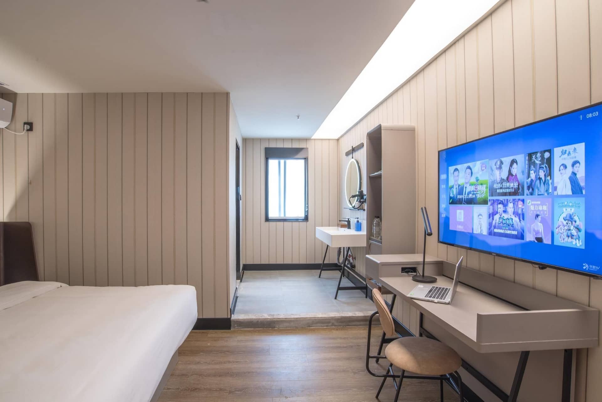 Hanting Hotel Shenzhen Luohu Port Mixc City