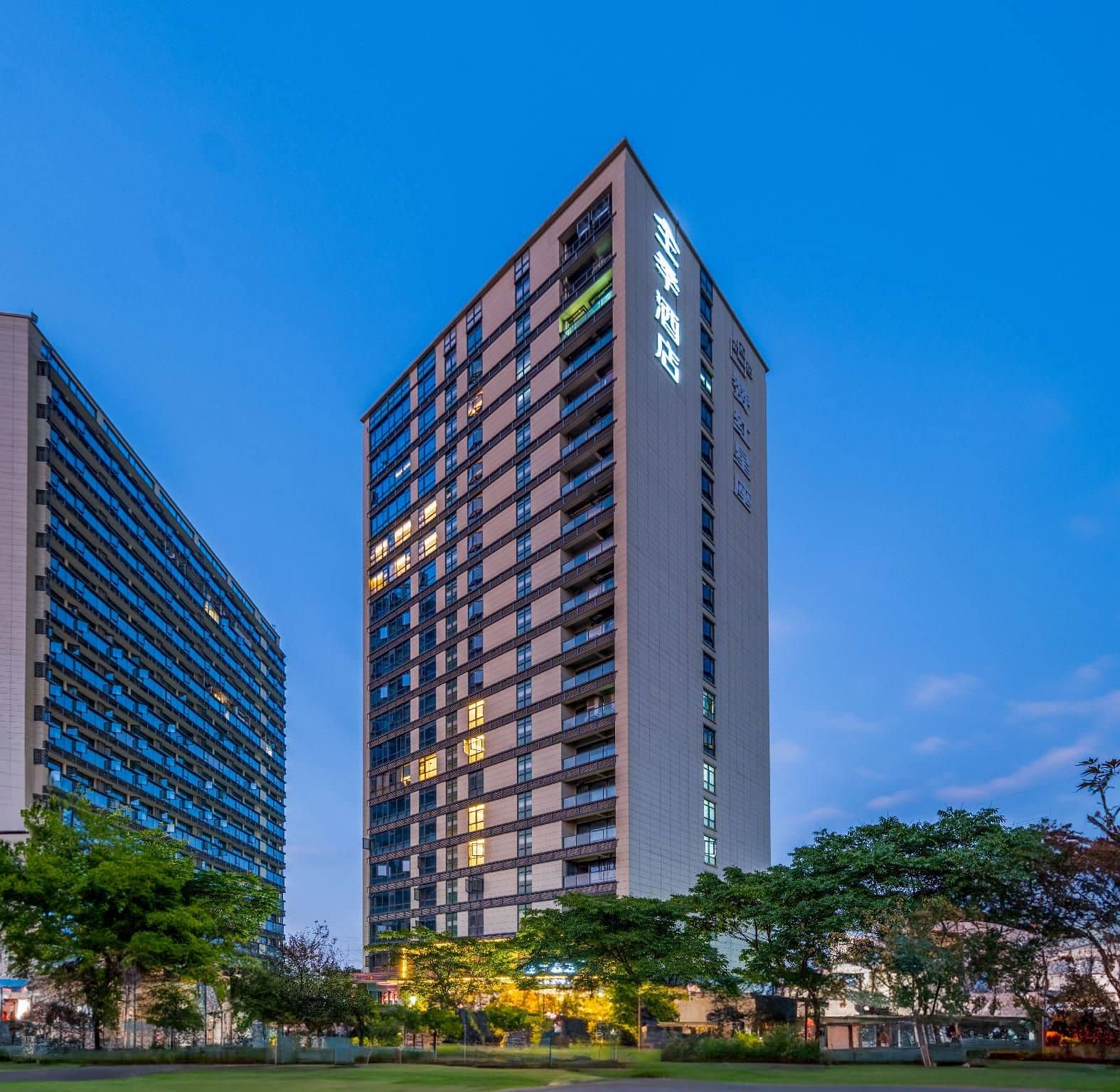 Ji Hotel Hangzhou Linping Chongxian Shangyi Plaza Ji Hotel Hangzhou Linping Chongxian Shangyi Plaza