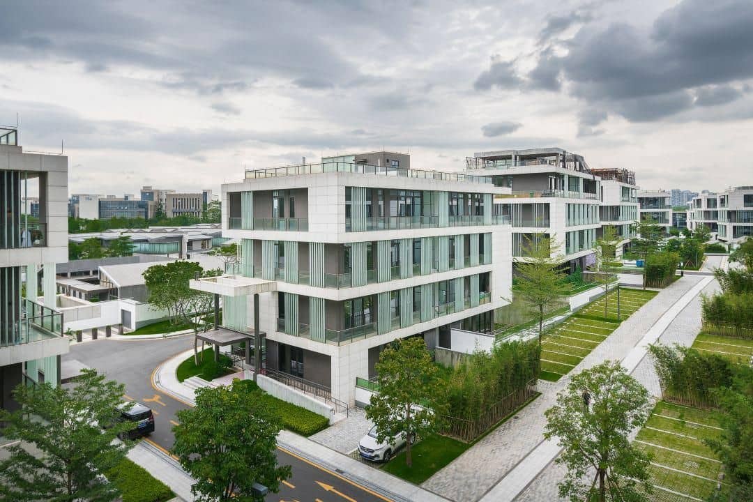 โรงแรมเซอร์วิสอพาร์ตเมนต์พิงซ่าง ทะเลสาบซงซาน
