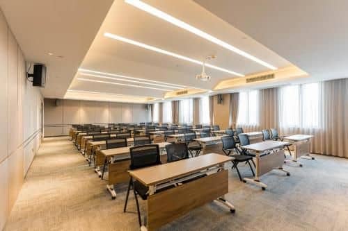 Atour Hotel Jiaxing Haiyan