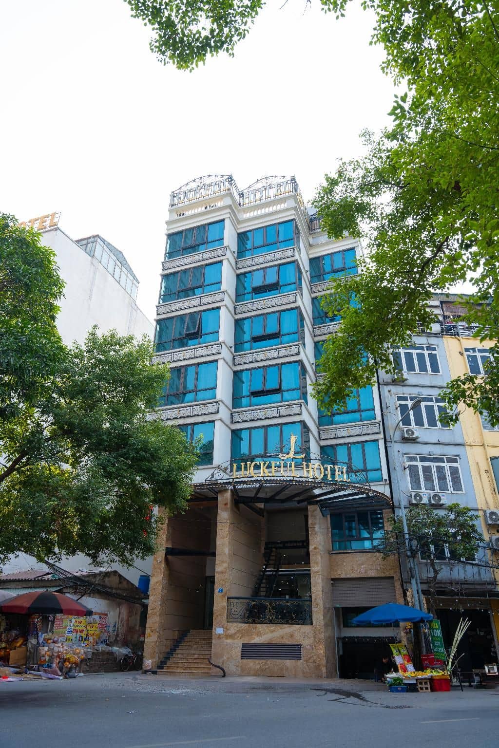 Luckful Hotel