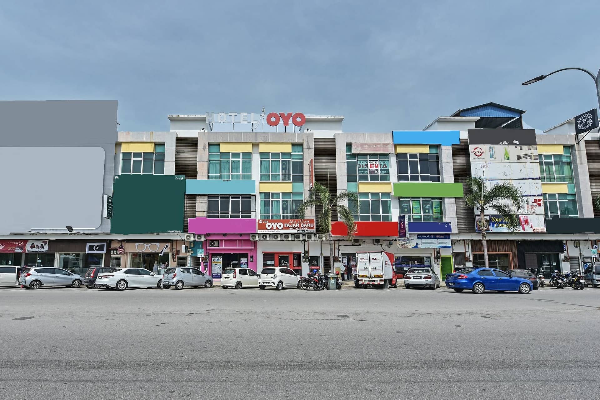 SUPER OYO 768 Fajar Baru Boutique Hotel