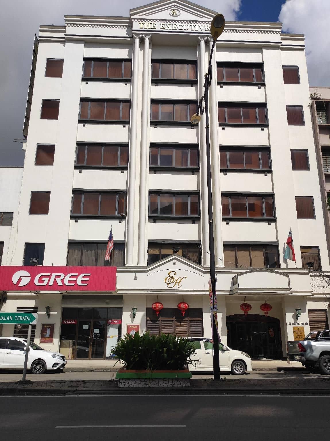 The Executive Hotel