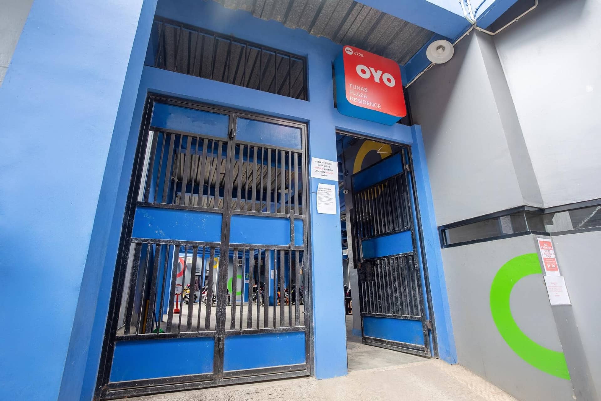 Super OYO 3728 Tunas Plaza Residence