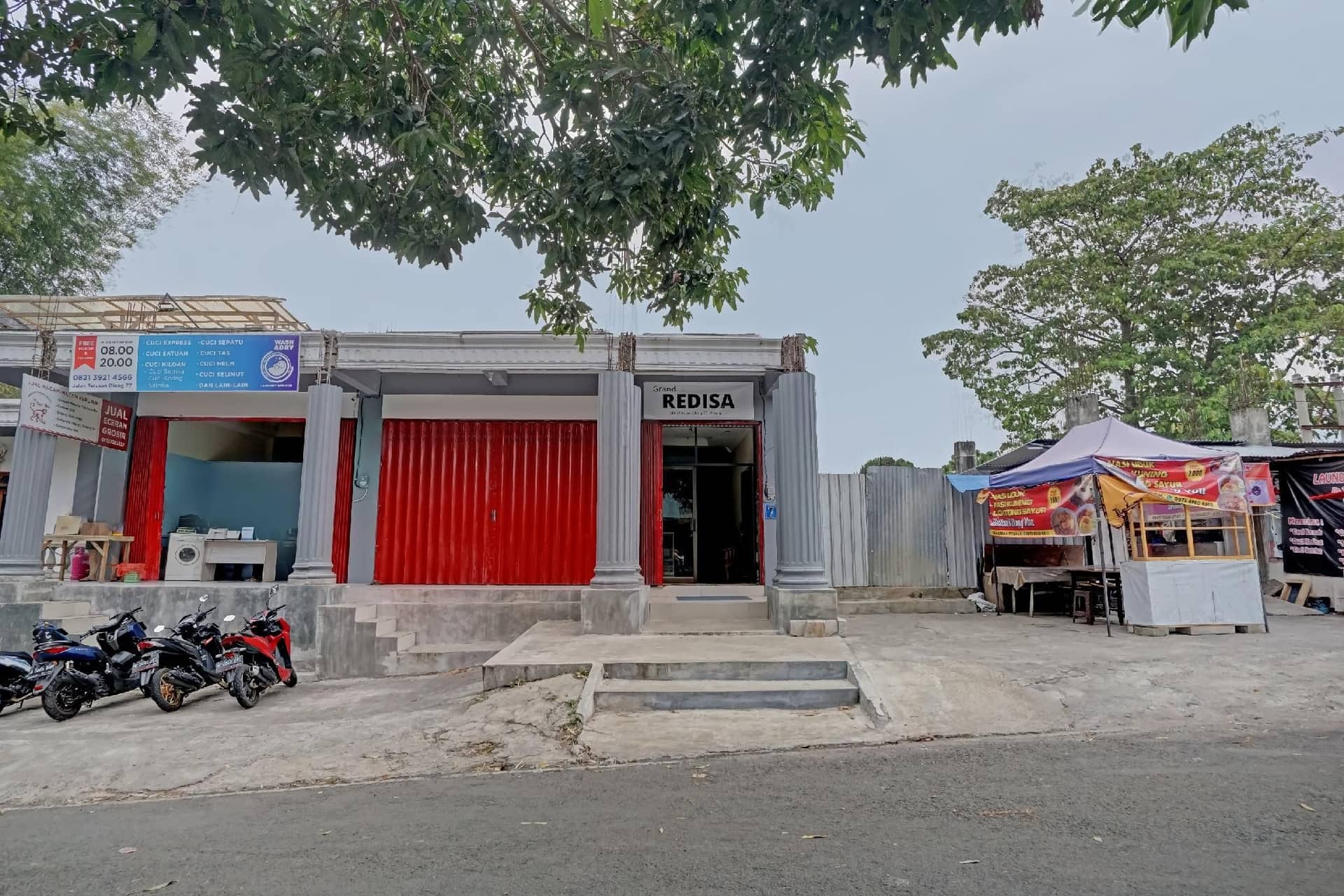 OYO 90544 Grand Redisa