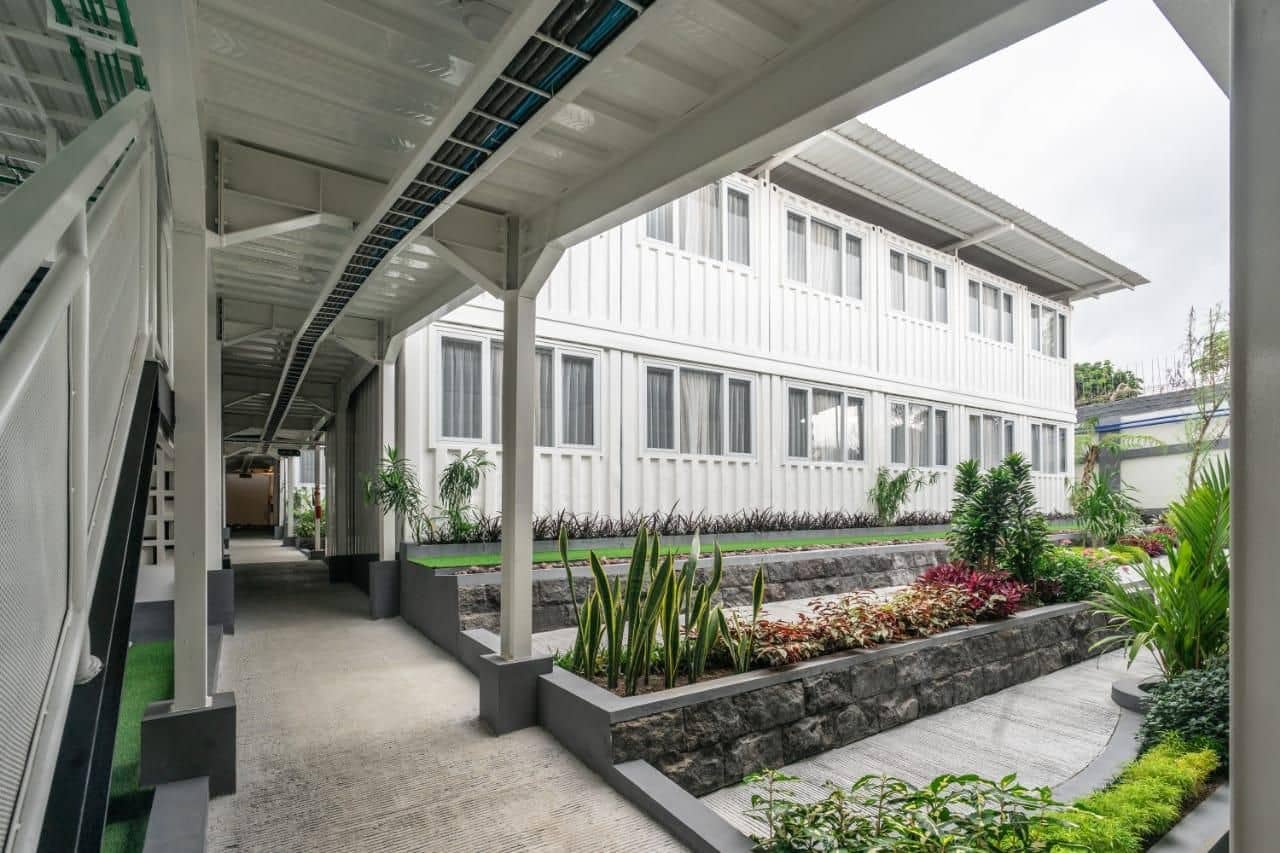 โรงแรมคอนเทนา โรงแรมคอนเทนา