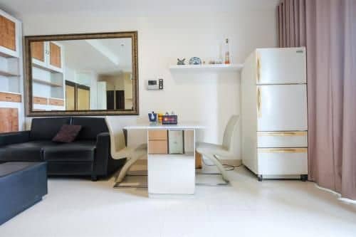 Spacious 2BR Bellezza Apartment By Travelio