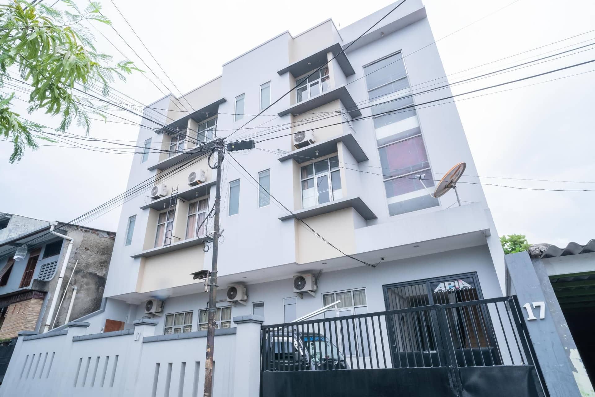 Koolkost Syariah near Universitas Moestopo Bintaro (Minimum Stay 6 Nights)