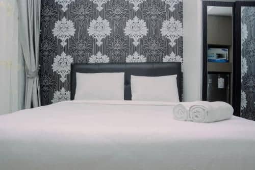 Best Price Studio Apt at Gold Coast By Travelio
