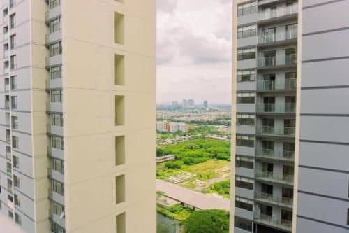 Luxury Studio at Daan Mogot City Apt By Travelio
