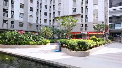 Studio Cozy Living at Green Bay Pluit By Travelio