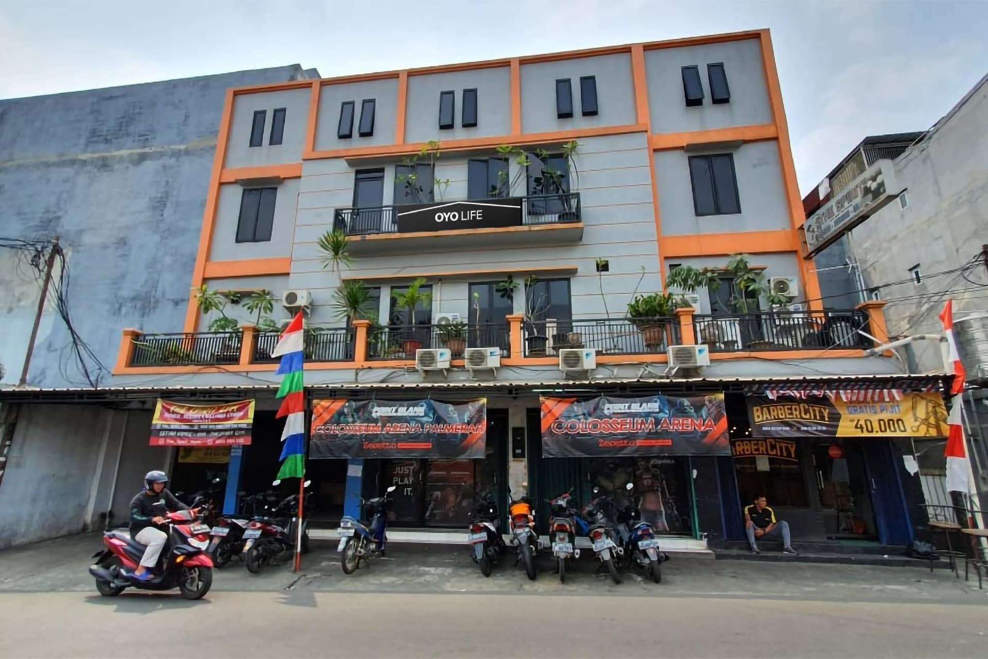 OYO LIfe 93129 Kost Mangga