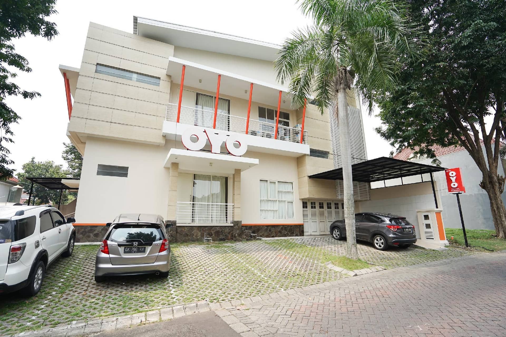 OYO 782 Menjangan Residence at Citraland 1